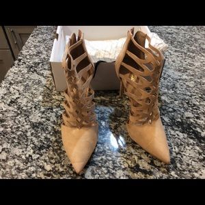 ALDO brand Merecla Bone Nubuck Size 9